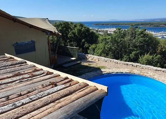 Marusina Olive Hills - Glamping & Minicamp