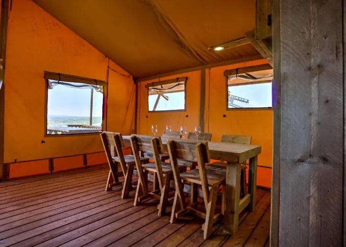 Marusina Olive Hills - Glamping & Minicamp